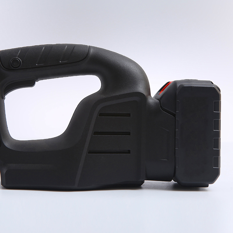 Outdoor portable single person small lithium battery tea picker